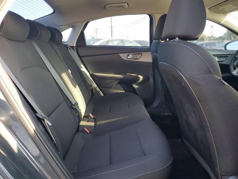 63821166 :رقم المزاد ، 3KPF24AD3ME407773 vin ، 2021 Kia Forte مزاد بيع