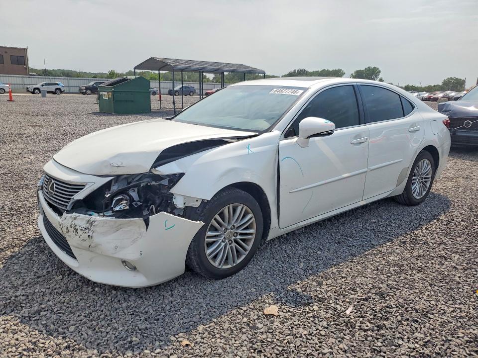 64627746 :رقم المزاد ، JTHBK1GGXD2075003 vin ، 2013 Lexus Es مزاد بيع