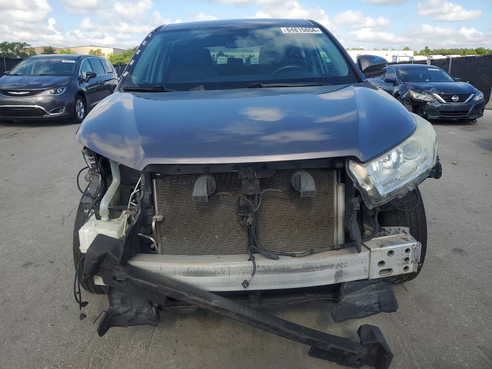 64815656 :رقم المزاد ، 5TDZARFHXKS060857 vin ، 2019 Toyota Highlander مزاد بيع