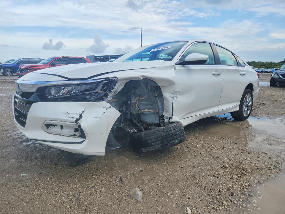Auction sale of the 2018 Honda Accord, vin: 1HGCV1F11JA056661, lot number: 63911756