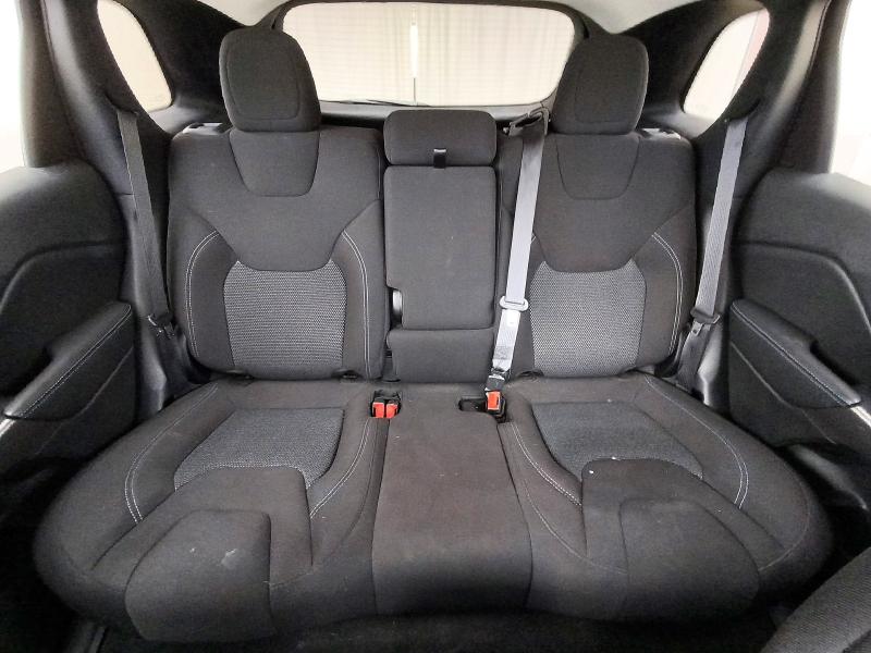 65198216 :رقم المزاد ، 1C4PJLCB1LD586411 vin ، 2020 Jeep Cherokee مزاد بيع