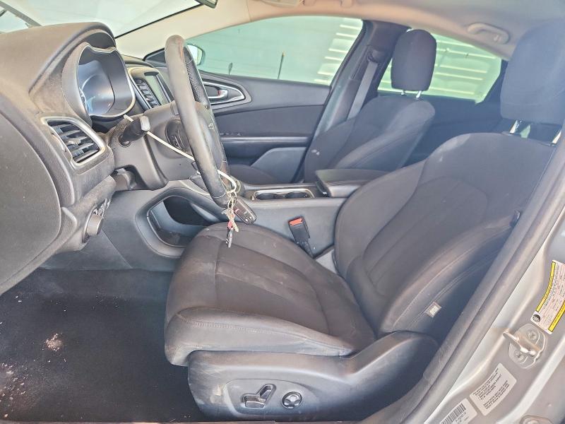 64317856 :رقم المزاد ، 1C3CCCAB2FN646260 vin ، 2015 Chrysler 200 مزاد بيع