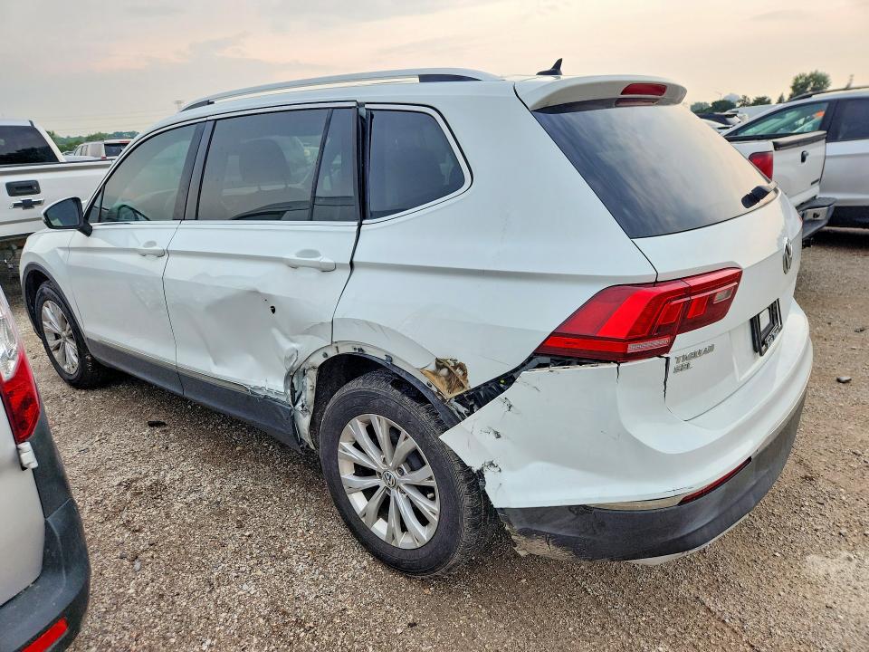 64624636 :رقم المزاد ، 3VV3B7AX4JM001020 vin ، 2018 Volkswagen Tiguan مزاد بيع