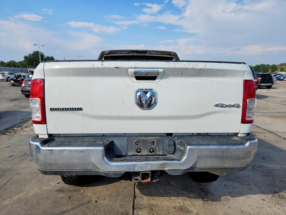 64218846 :رقم المزاد ، 3C6UR5DL0KG543864 vin ، 2019 Ram 2500 مزاد بيع