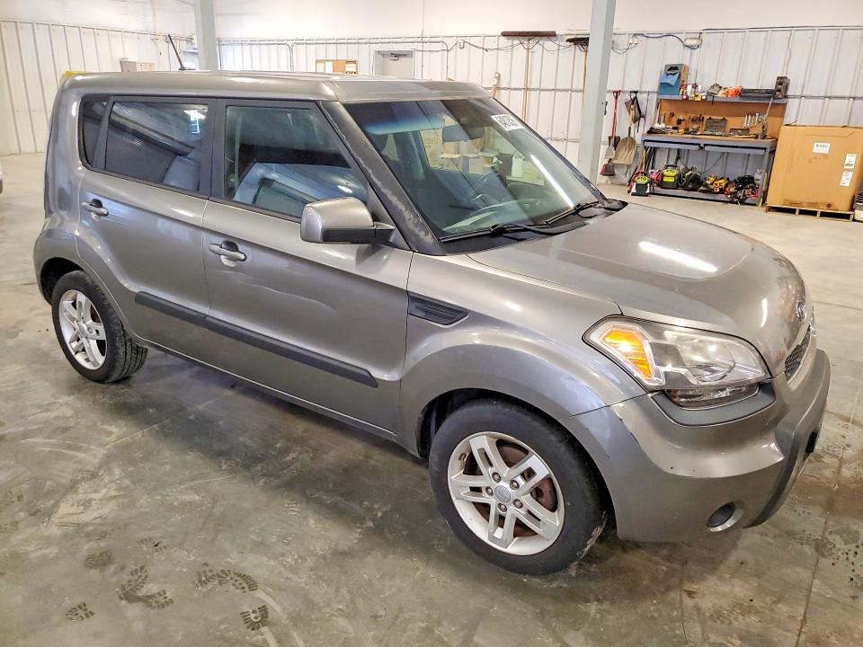 64813526 :رقم المزاد ، KNDJT2A29B7331967 vin ، 2011 Kia Soul مزاد بيع
