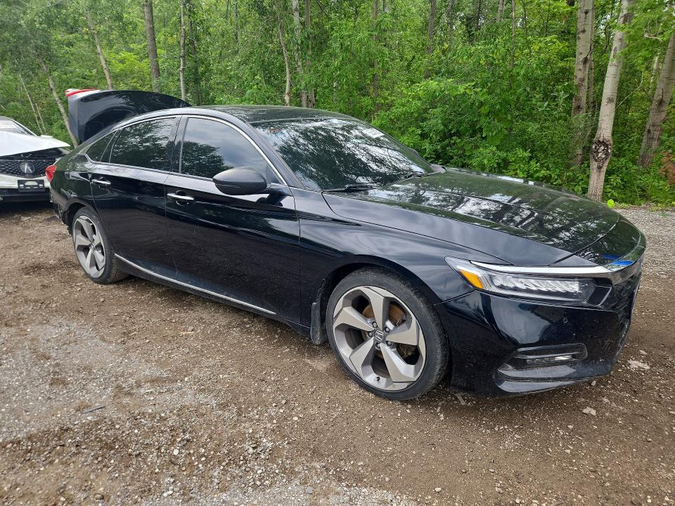 Продаж на аукціоні авто 2018 Honda Accord, vin: 1HGCV1F90JA806928, номер лоту: 85630695