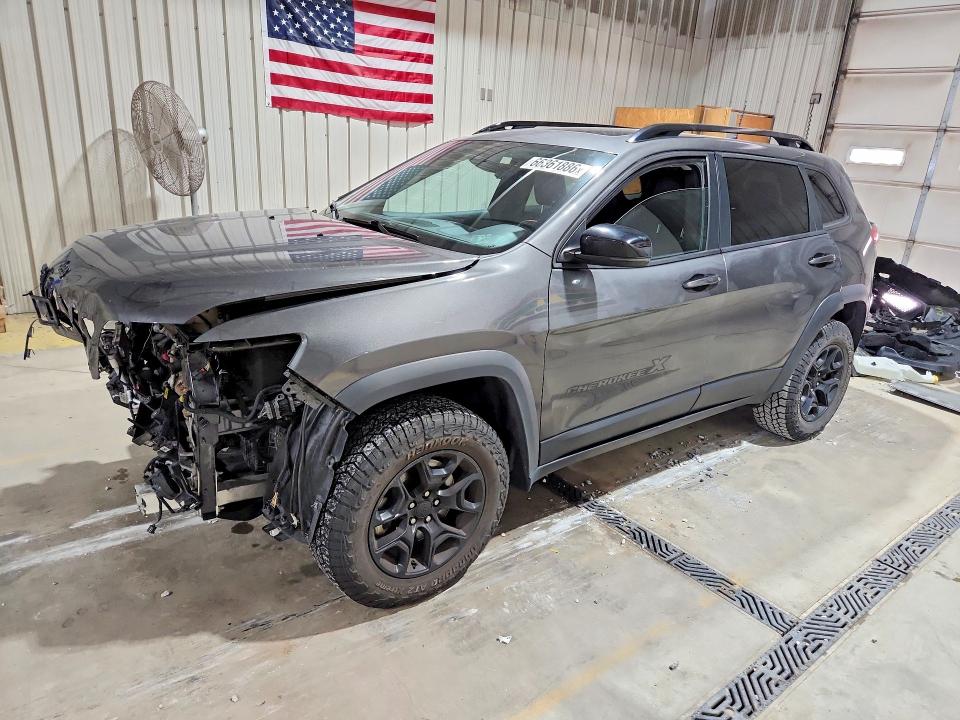 66361886 :رقم المزاد ، 1C4PJMCX8ND540806 vin ، 2022 Jeep Cherokee مزاد بيع