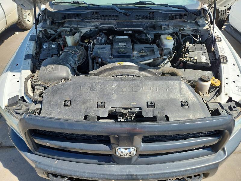 64542716 :رقم المزاد ، 3C6UR5HLXJG364742 vin ، 2018 Ram 2500 مزاد بيع