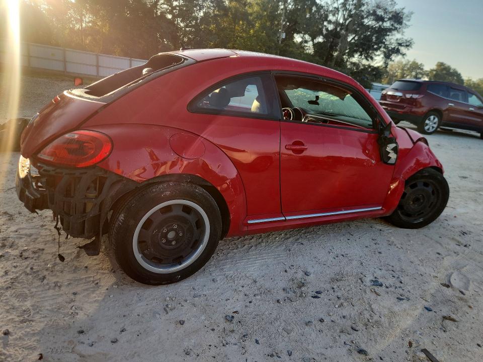 64903996 :رقم المزاد ، 3VWJP7ATXCM601268 vin ، 2012 Volkswagen Beetle مزاد بيع