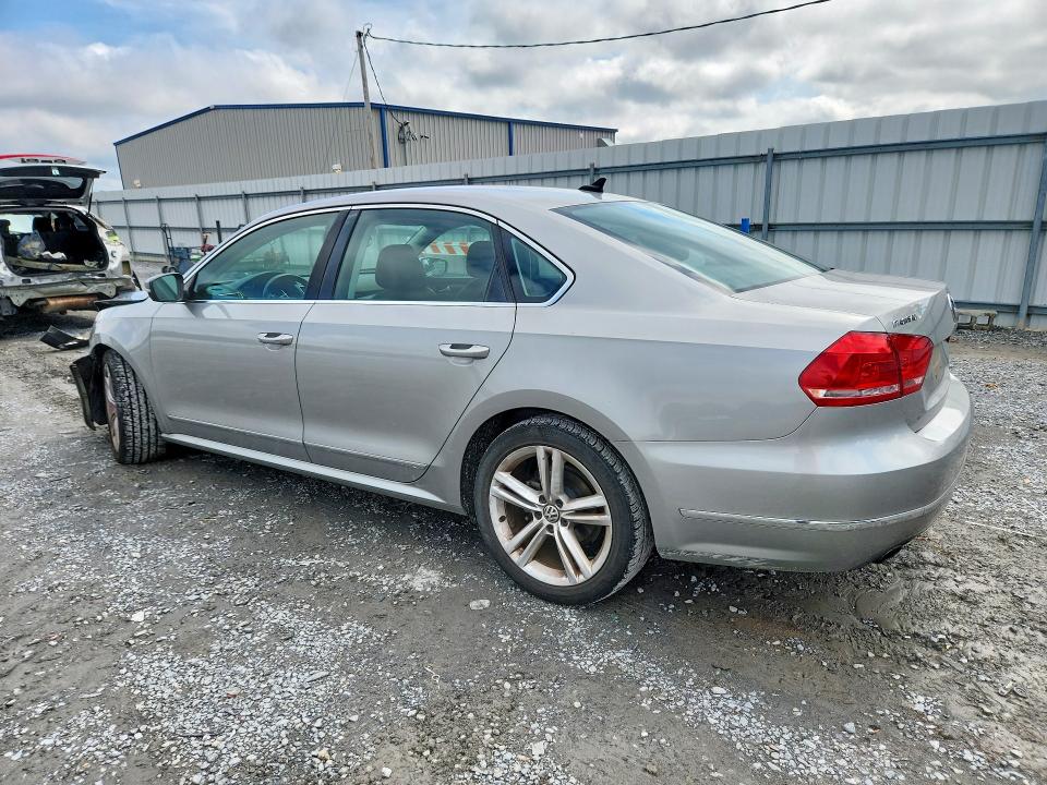Продажа на аукционе авто 2014 Volkswagen Passat, vin: 1VWCT7A34EC011351, номер лота: 63883196