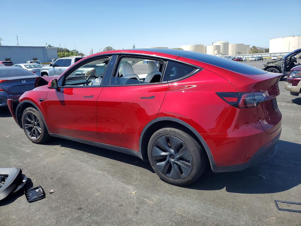 64827406 :رقم المزاد ، 7SAYGAEE8RF163831 vin ، 2024 Tesla Model Y مزاد بيع