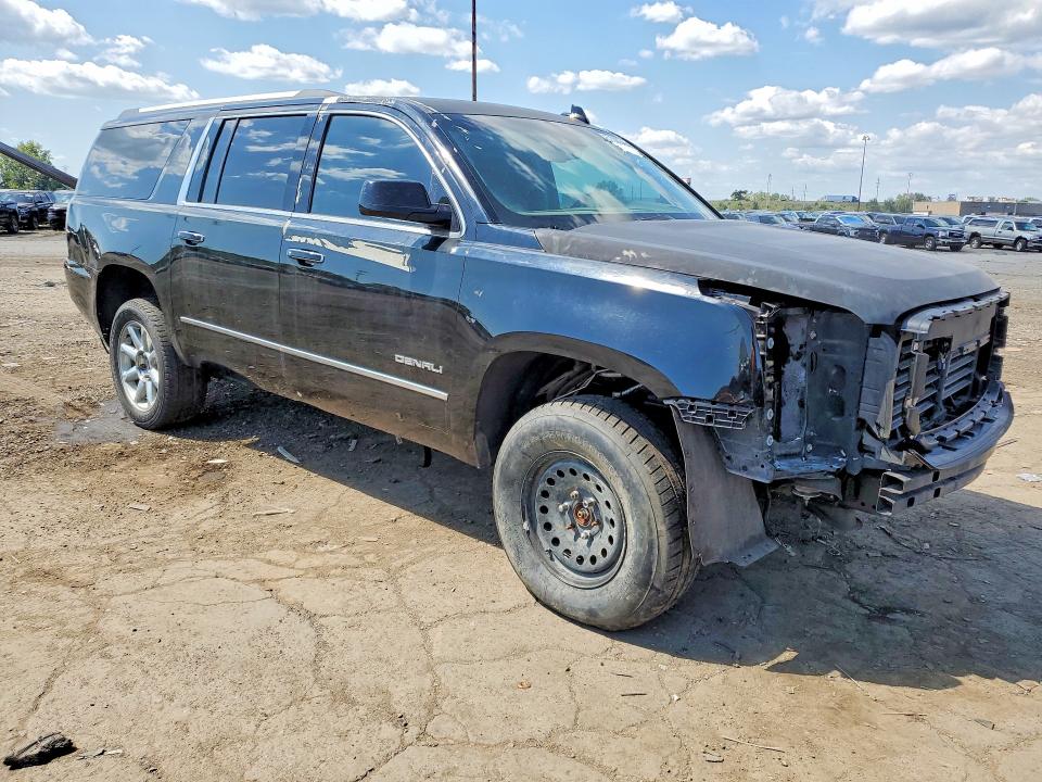 67300346 :رقم المزاد ، 1GKS2HKJ4HR374162 vin ، 2017 Gmc Yukon Xl مزاد بيع