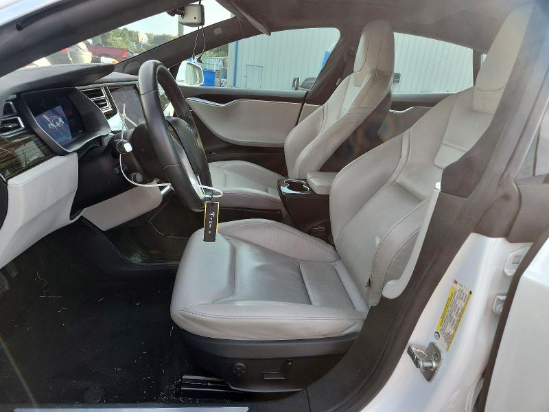 63843376 :رقم المزاد ، 5YJSA1E28GF131209 vin ، 2016 Tesla Model S مزاد بيع
