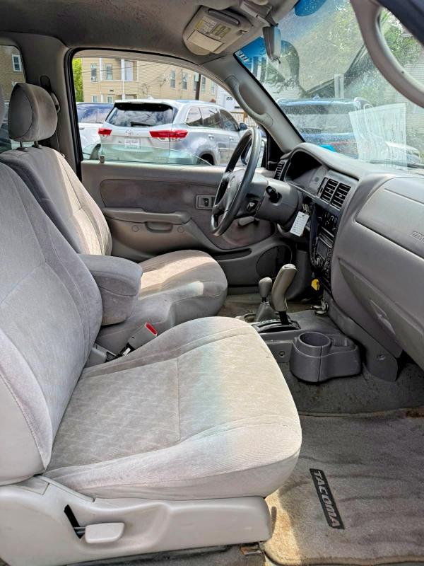 Продаж на аукціоні авто 2004 Toyota Tacoma, vin: 5TEWN72NX4Z382623, номер лоту: 64243546