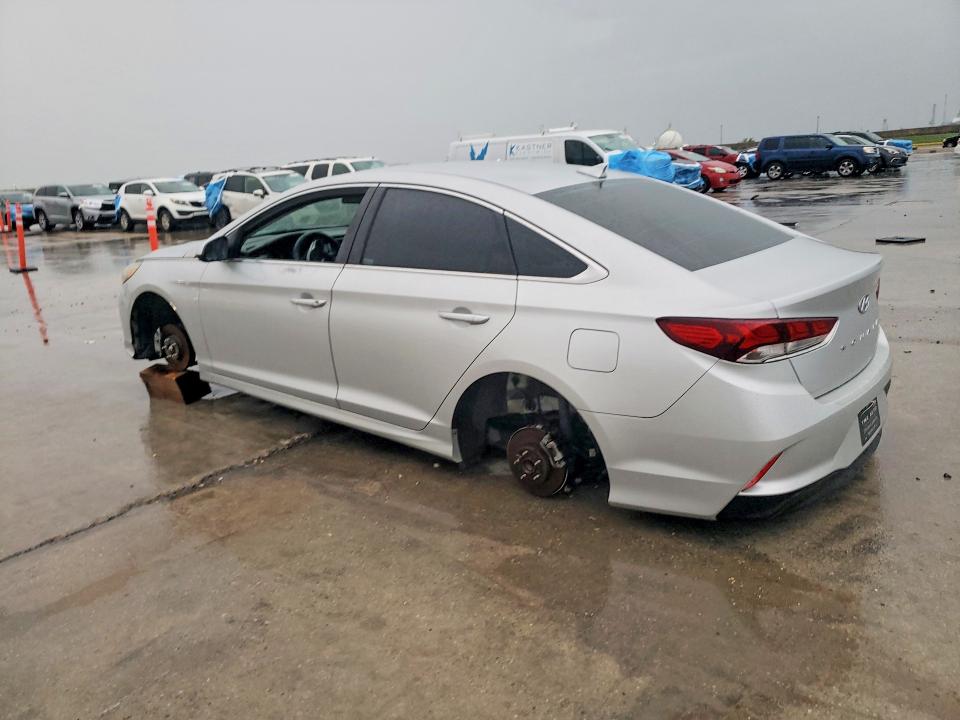 66900916 :رقم المزاد ، 5NPE24AA8JH715708 vin ، 2018 Hyundai Sonata مزاد بيع