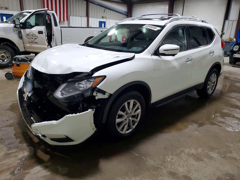 63646896 :رقم المزاد ، JN8AT2MV5HW021811 vin ، 2017 Nissan Rogue مزاد بيع