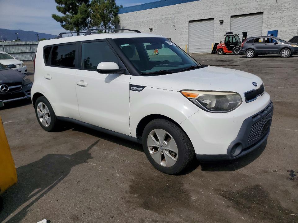 65023826 :رقم المزاد ، KNDJN2A26F7793662 vin ، 2015 Kia Soul مزاد بيع