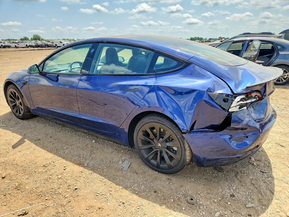 64433186 :رقم المزاد ، 5YJ3E1EA4NF371368 vin ، 2022 Tesla Model 3 مزاد بيع