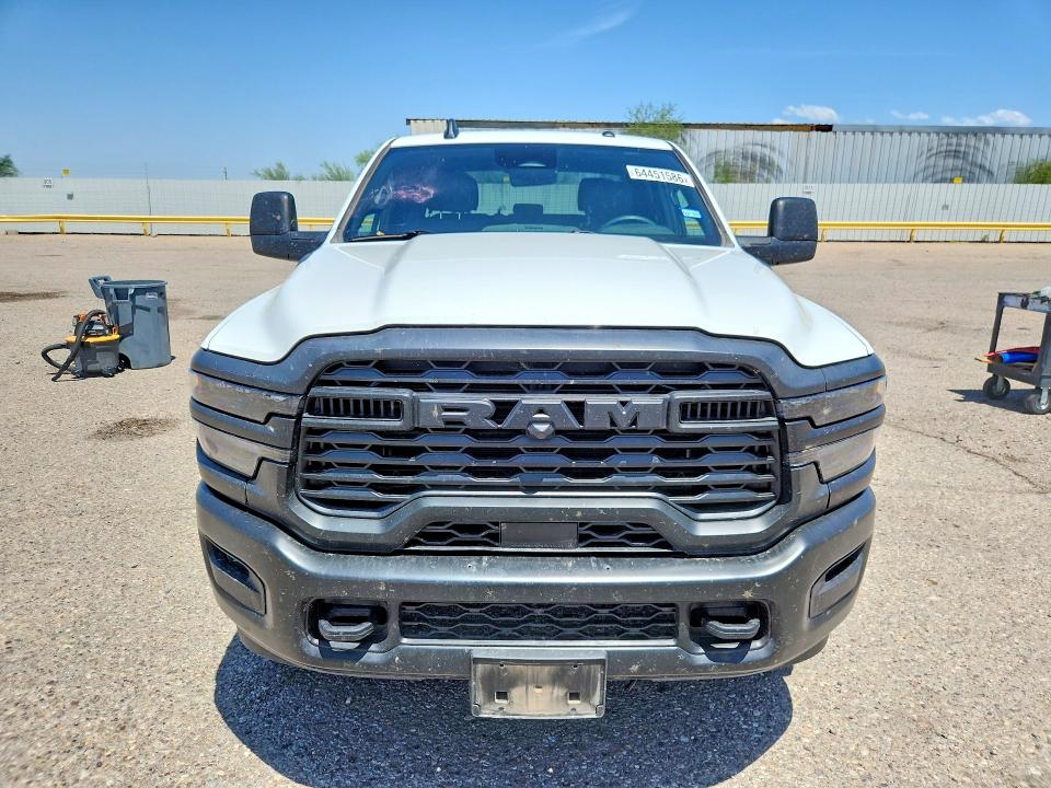 64451586 :رقم المزاد ، 3C6UR5CJ0TG245008 vin ، 2026 Ram 2500 Tradesman Crew مزاد بيع