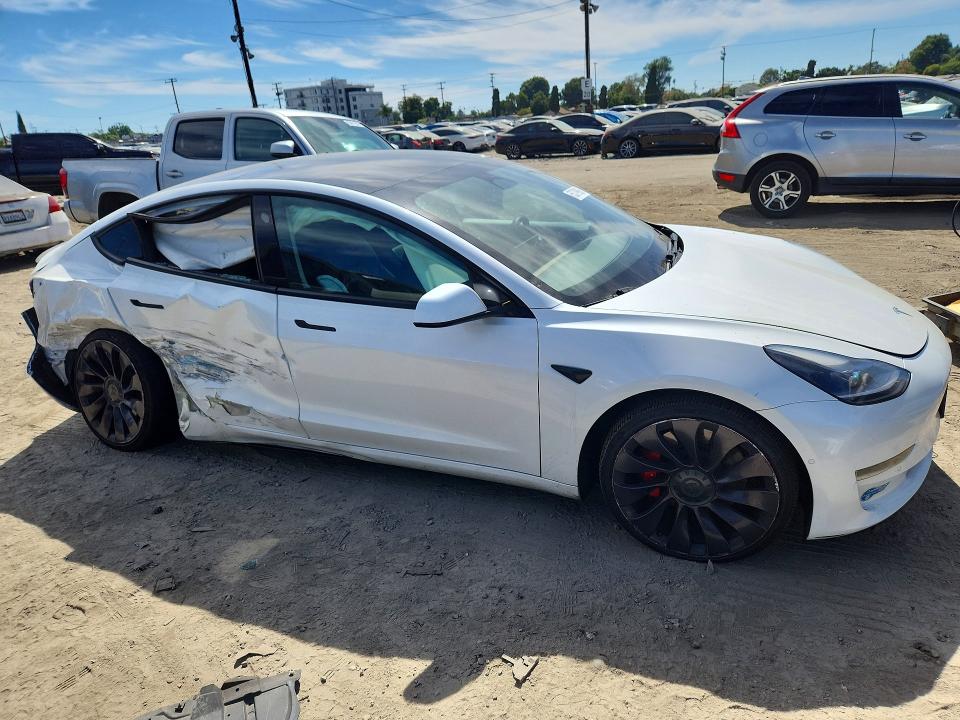 65379906 :رقم المزاد ، 5YJ3E1EC1MF935929 vin ، 2021 Tesla Model 3 مزاد بيع