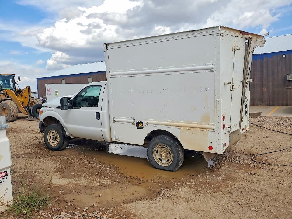58308846 :رقم المزاد ، 1FDBF2B65FED21639 vin ، 2015 Ford F250 مزاد بيع