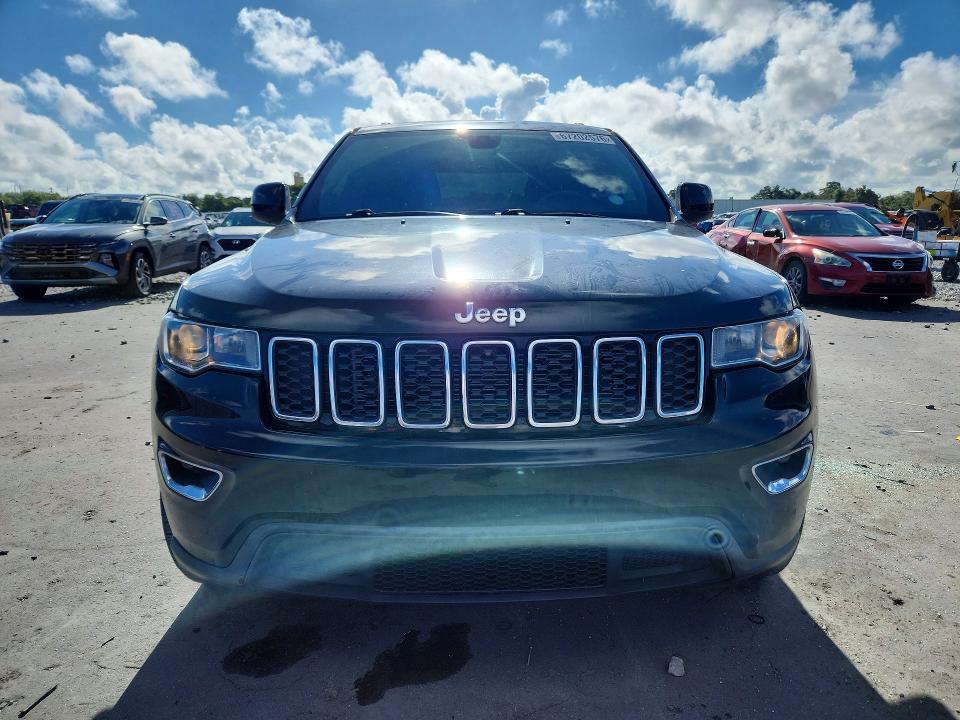 67202576 :رقم المزاد ، 1C4RJEAG2JC327268 vin ، 2018 Jeep Grand Cherokee مزاد بيع