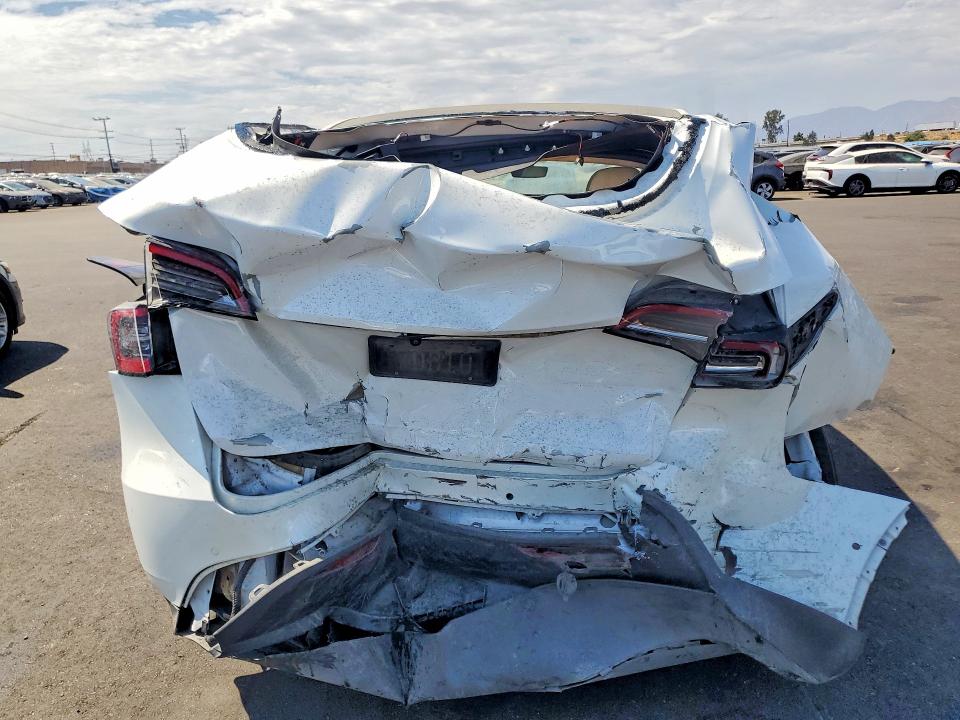2021 Tesla Model Y მანქანა იყიდება აუქციონზე, vin: 5YJYGDEE5MF267801, აუქციონის ნომერი: 64159476