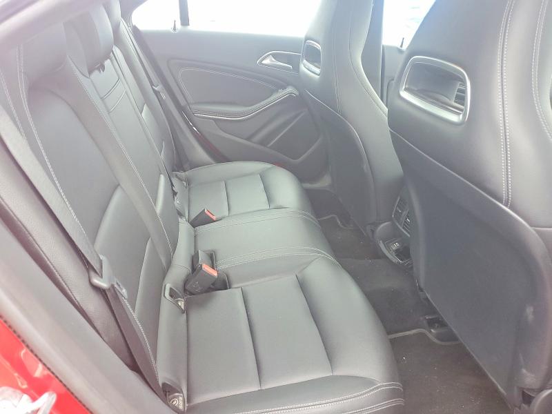 64992256 :رقم المزاد ، WDDSJ4GB3JN654599 vin ، 2018 Mercedes-benz Cla مزاد بيع