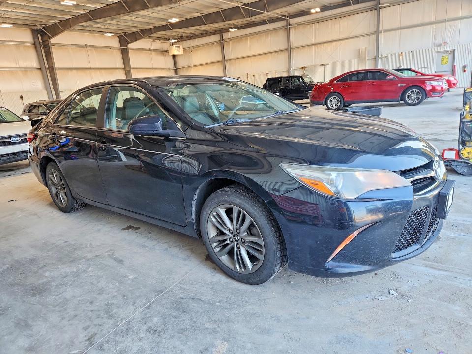 65843926 :رقم المزاد ، 4T1BF1FK2HU710149 vin ، 2017 Toyota Camry مزاد بيع