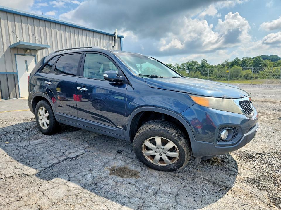 2011 Kia Sorento მანქანა იყიდება აუქციონზე, vin: 5XYKTCA19BG141543, აუქციონის ნომერი: 66968106