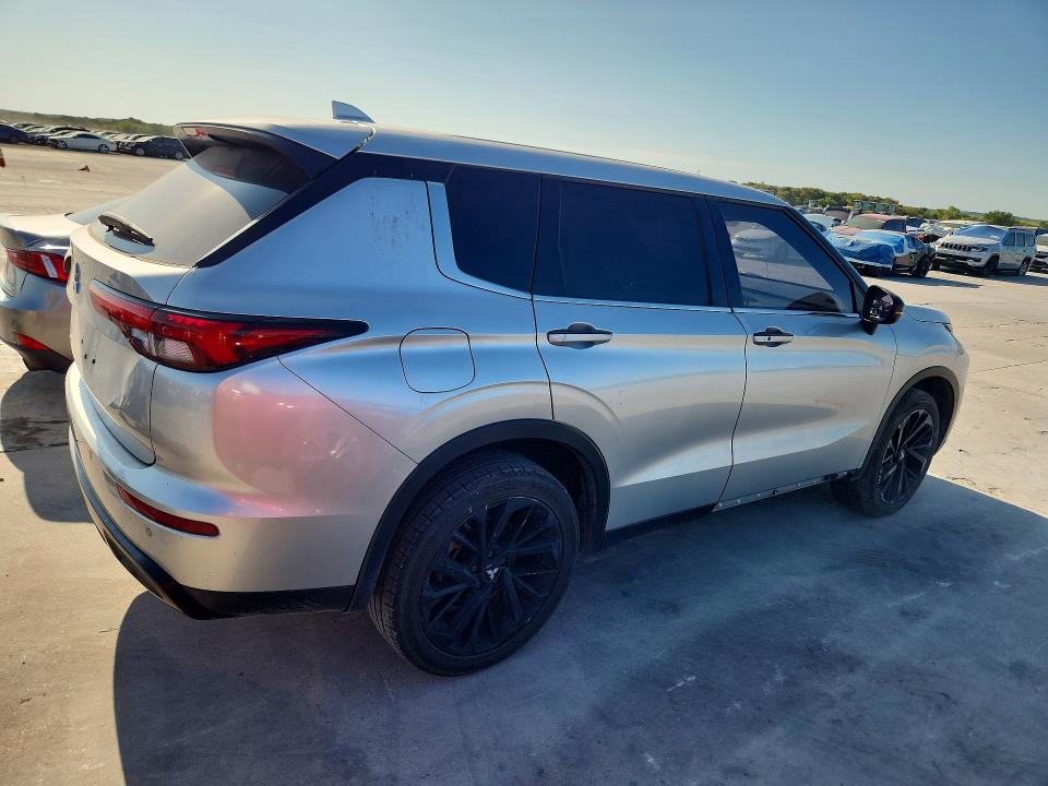 Продаж на аукціоні авто 2022 Mitsubishi Outlander, vin: JA4J3UA86NZ058957, номер лоту: 64206376