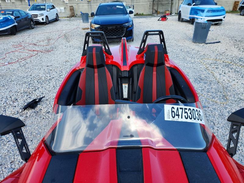 64753036 :رقم المزاد ، 57XAAPFA1F5100654 vin ، 2015 Polaris Slingshot مزاد بيع