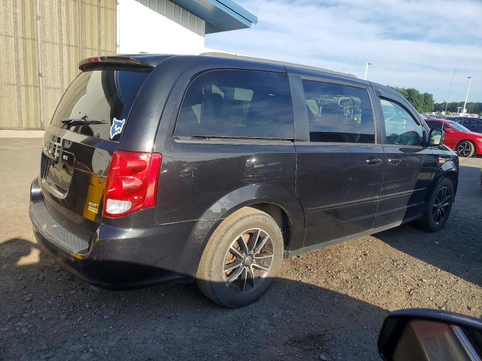 66060356 :رقم المزاد ، 2C4RDGEG5HR700110 vin ، 2017 Dodge Grand Caravan مزاد بيع