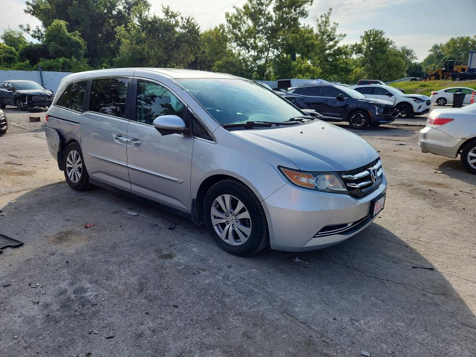 66272216 :رقم المزاد ، 5FNRL5H63FB015803 vin ، 2015 Honda Odyssey مزاد بيع
