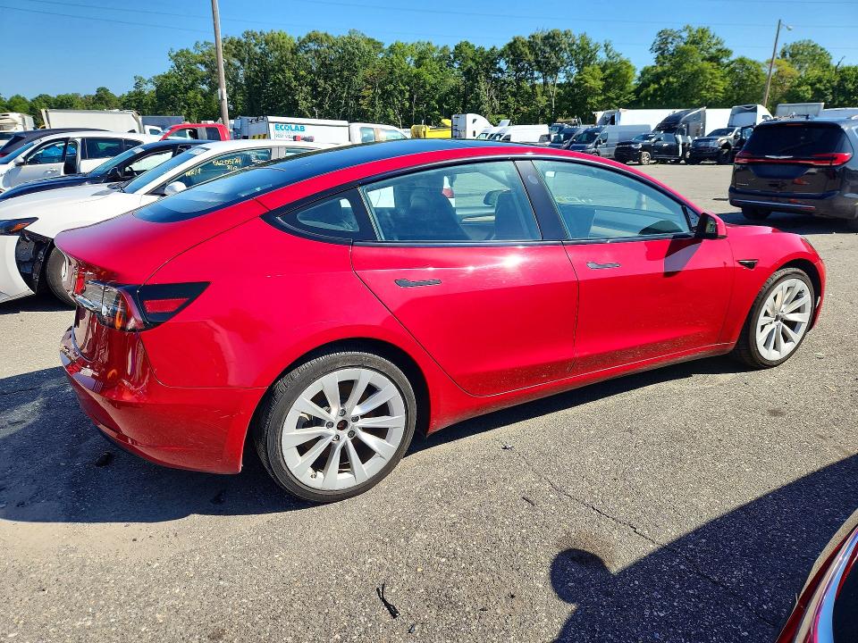 Продажа на аукционе авто 2022 Tesla Model 3, vin: 5YJ3E1EA4NF185359, номер лота: 65842566