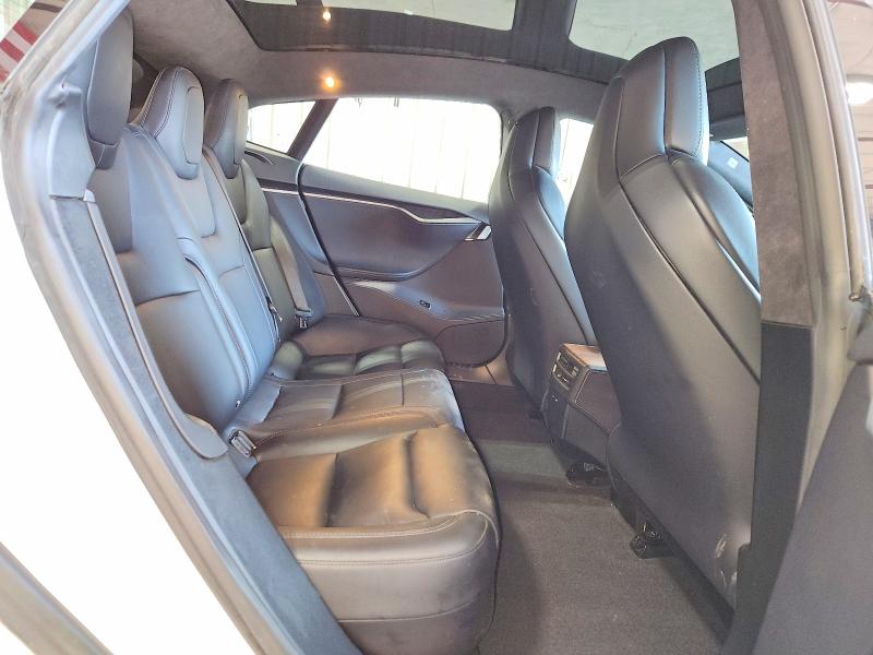 63131826 :رقم المزاد ، 5YJSA1E24LF359444 vin ، 2020 Tesla Model S مزاد بيع