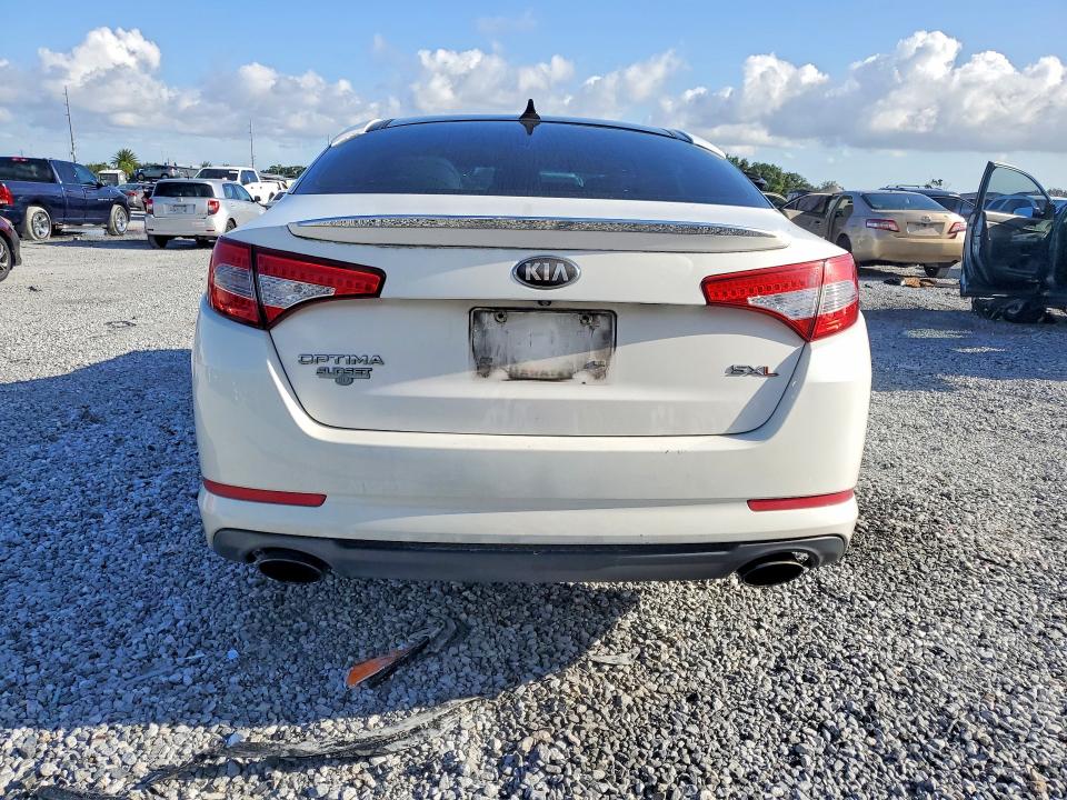 2013 Kia Optima მანქანა იყიდება აუქციონზე, vin: 5XXGR4A62DG097317, აუქციონის ნომერი: 65523396