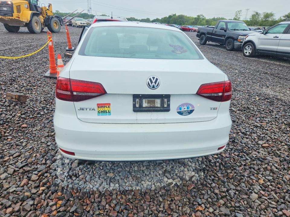 63658106 :رقم المزاد ، 3VW267AJ8GM403719 vin ، 2016 Volkswagen Jetta مزاد بيع