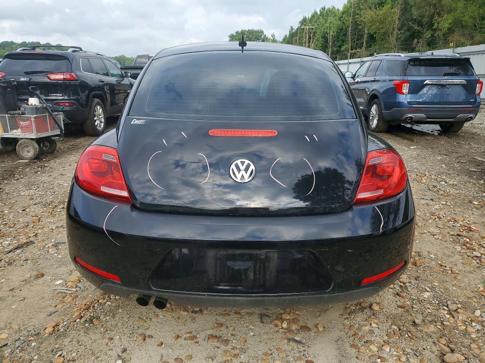 64549236 :رقم المزاد ، 3VWF17AT7FM631842 vin ، 2015 Volkswagen Beetle مزاد بيع