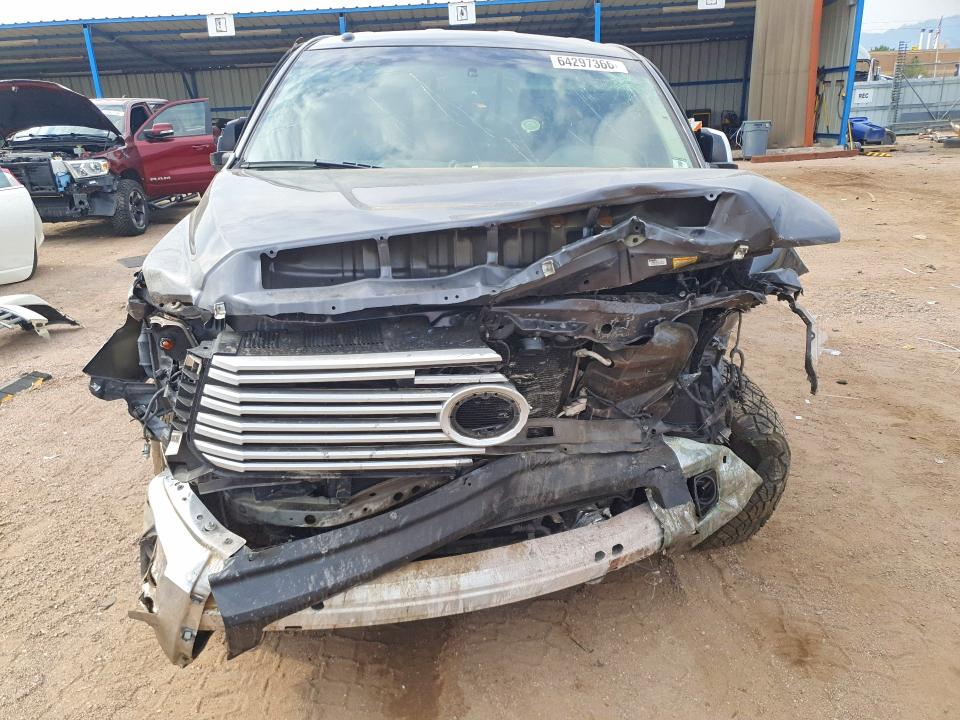 Продажа на аукционе авто 2016 Toyota Tundra, vin: 5TFBW5F11GX563631, номер лота: 64297366