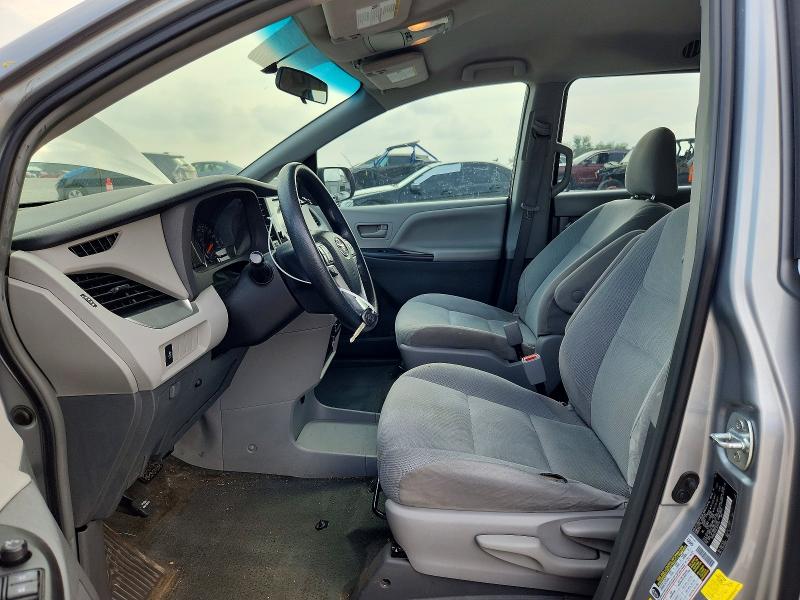 Продажа на аукционе авто 2015 Toyota Sienna, vin: 5TDZK3DC6FS615746, номер лота: 63693876