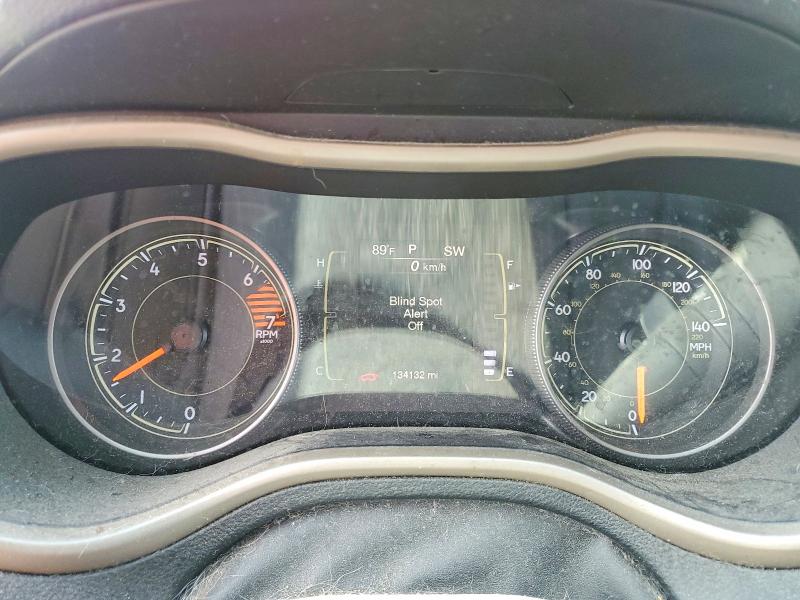 64660536 :رقم المزاد ، 1C4PJLCB7HW640662 vin ، 2017 Jeep Cherokee مزاد بيع