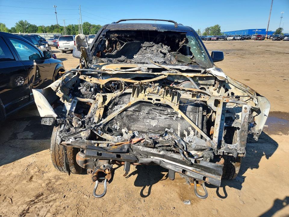 2015 Gmc Yukon Xl მანქანა იყიდება აუქციონზე, vin: 1GKS2HKC3FR240127, აუქციონის ნომერი: 63673916
