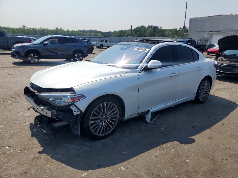 Продаж на аукціоні авто 2018 Alfa Romeo Giulia, vin: ZARFAECN7J7583659, номер лоту: 63988826