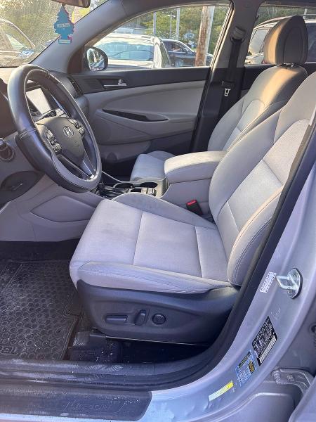 Продаж на аукціоні авто 2018 Hyundai Tucson, vin: KM8J3CA49JU676774, номер лоту: 65408436