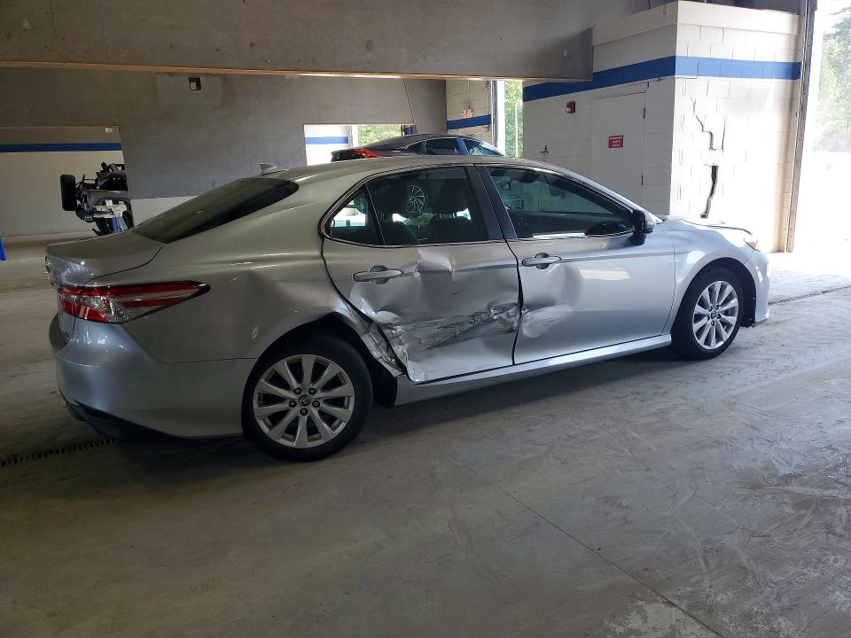 2019 Toyota Camry მანქანა იყიდება აუქციონზე, vin: 4T1B11HK2KU803868, აუქციონის ნომერი: 64233526
