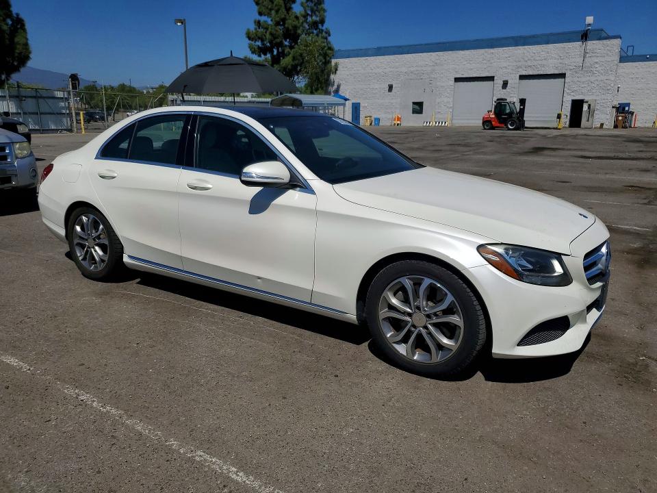 63622966 :رقم المزاد ، 55SWF4JB6FU061877 vin ، 2015 Mercedes-benz C مزاد بيع