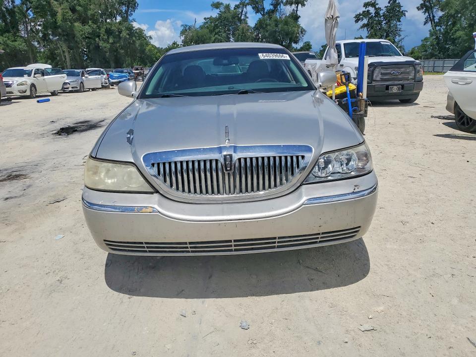 Продажа на аукционе авто 2006 Lincoln Town Car, vin: 1LNHM83W56Y648140, номер лота: 64039666