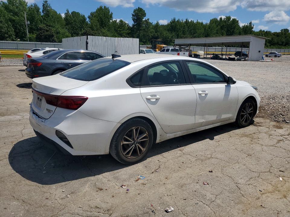 2022 Kia Forte მანქანა იყიდება აუქციონზე, vin: 3KPF24AD7NE431253, აუქციონის ნომერი: 64615026