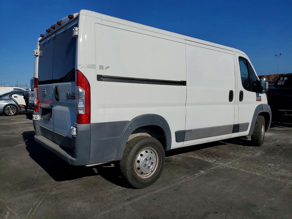 60764886 :رقم المزاد ، 3C6TRVAG3HE536317 vin ، 2017 Ram Promaster 1500 مزاد بيع